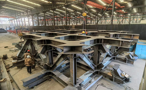 三峡恒基能脉瓜州70万千瓦“光热储能+”东吸热塔钢结构项目